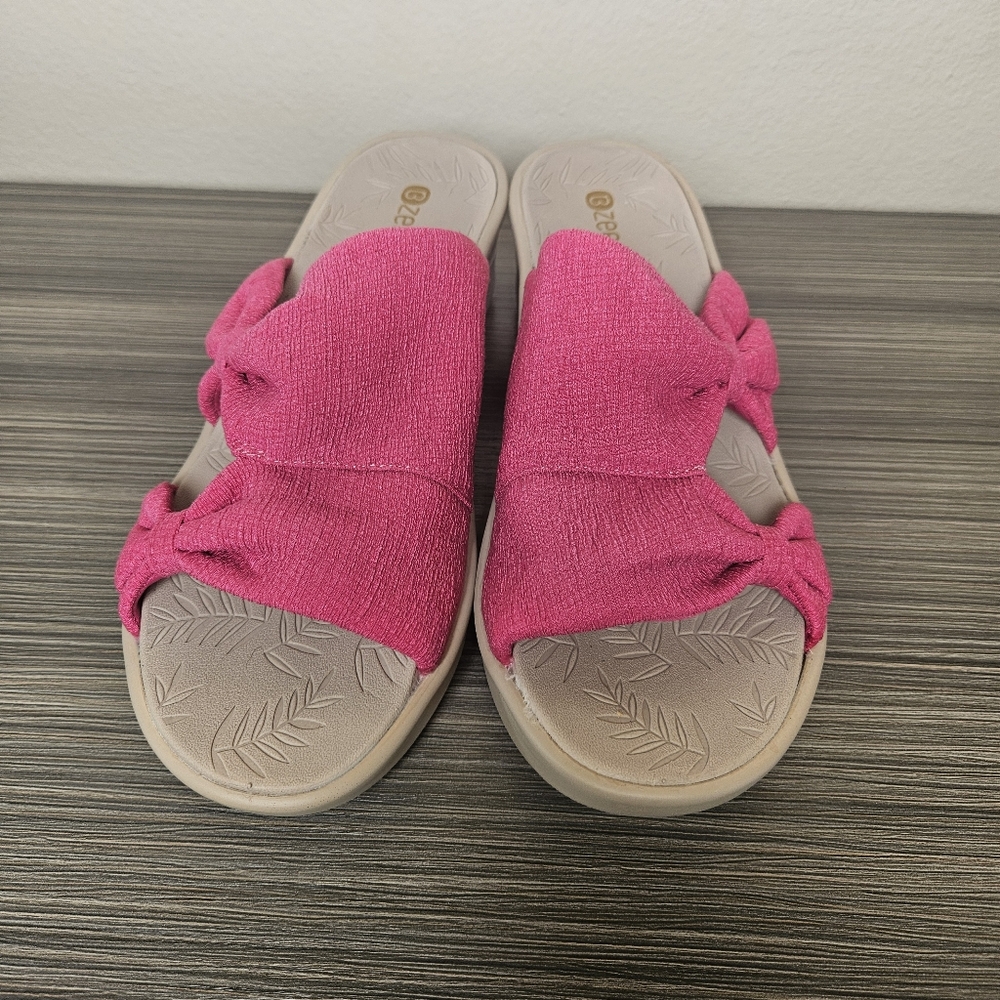 Bzees Smile More Sandals Machine Washable Size 10 Paradise Pink Fuschia - Picture 5 of 7